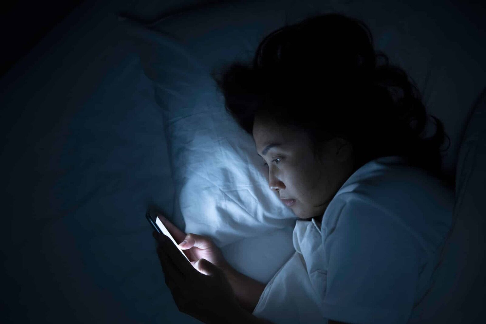 Obiceiul nocturn periculos adoptat de tot mai mulți români