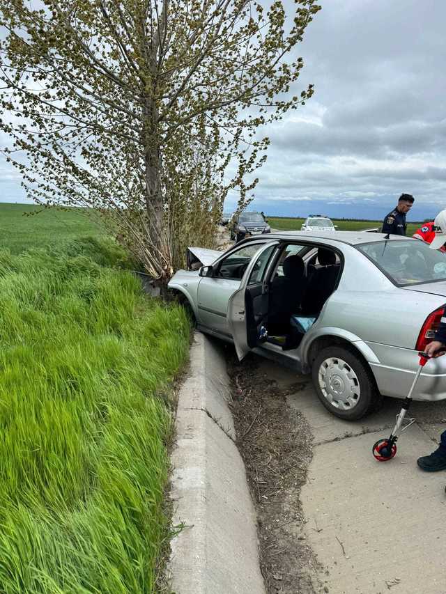 Accident GRAV în Buzău: O bătrână de 83 de ani a murit, două victime, FOTO