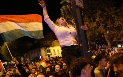 Budapesta: Zeci de mii de oameni, în stradă, după ce Orban a fost învins