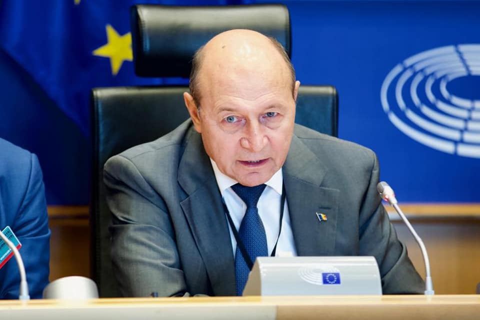 Băsescu: Dacă nu se poate, PSD are soluția. Mandat, apoi majoritate în Parlament