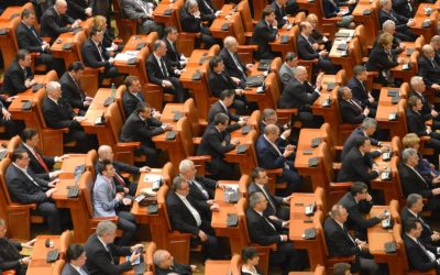 Funcționarii Camerei Deputaților, revoltați: Grevă generală pe legea salarizării