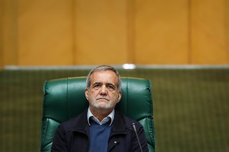 Pezeshkia a redeschis internetul în Iran: Schimbare majoră după ani de cenzură!
