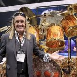 Nicko McBrain, toboșarul Iron Maiden, își lansează autobiografia