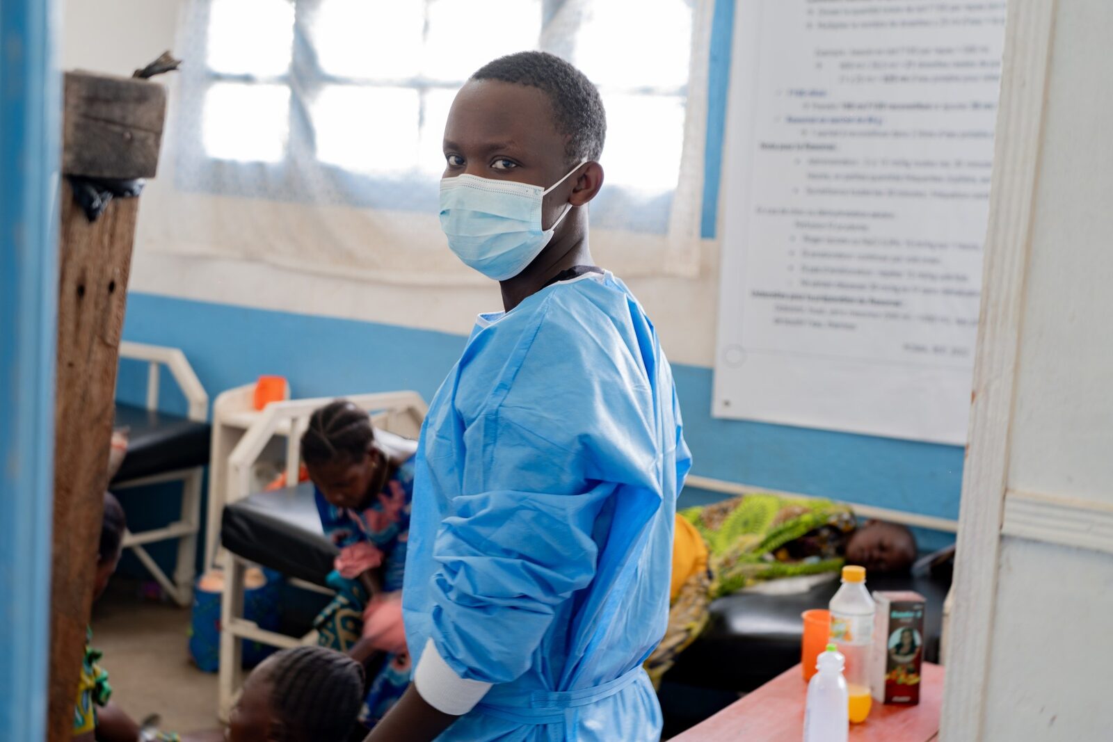 Ebola: OMS avertizează, focarul din Africa se poate extinde fulgerător