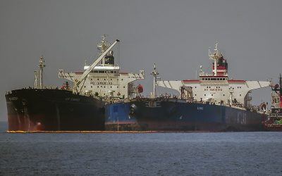 Iranul sfidează SUA: Petroliere ocolesc blocada înainte de acord
