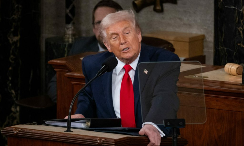 Explozie uriașă: Planurile LUNARE ale lui Donald Trump, în pericol