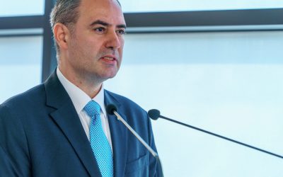 Nazare la Finanțe: România riscă retrogradarea în luni critice