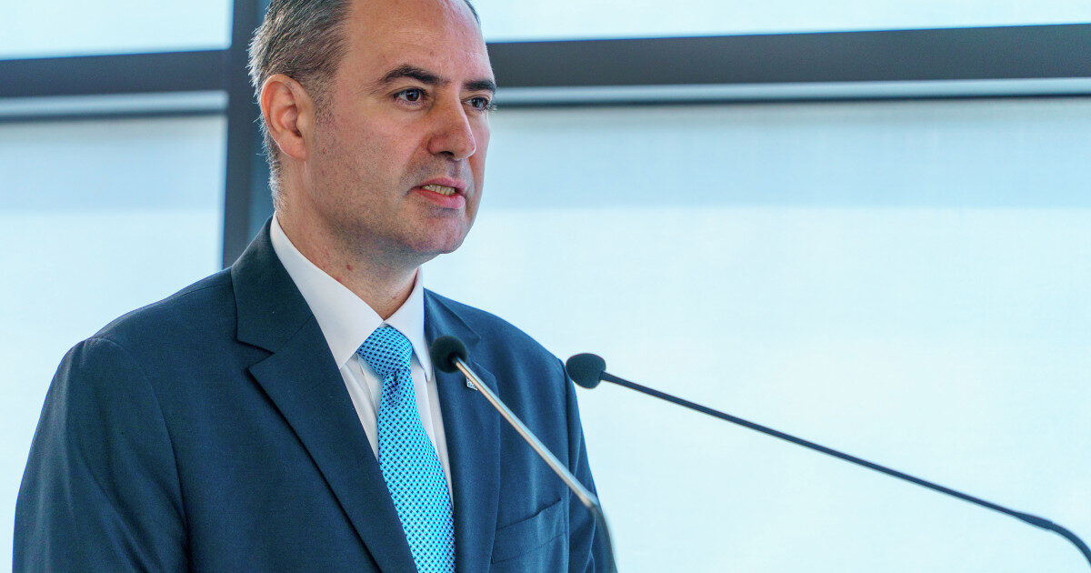 Nazare la Finanțe: România riscă retrogradarea în luni critice