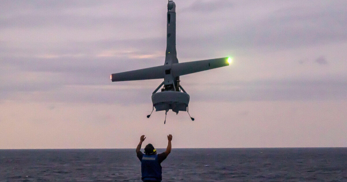 Femeie-ofițer naval, rănită grav în SUA de dronă. Anchetă Reuters