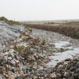 Comisari la Grămadă: Protejau Groapa cu Deșeuri Periculoase