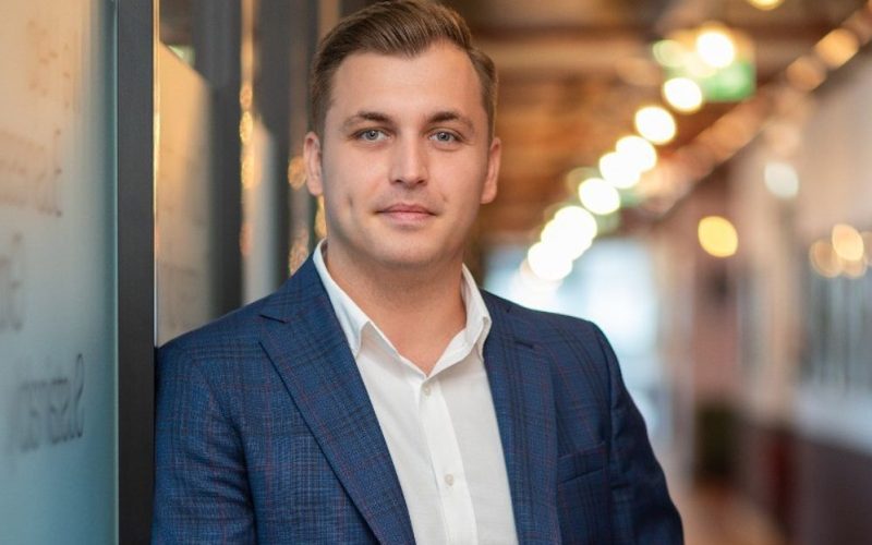 Dan Stănică: Românii cumpără calculat, dar investesc în tehnologie