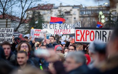 Serbia clocotește: Vucic anunță demisia, protestele nu se opresc