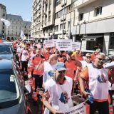 Ambulanțierii, în stradă: Noua lege a salarizării le-a stârnit furia (FOTO-VIDEO)