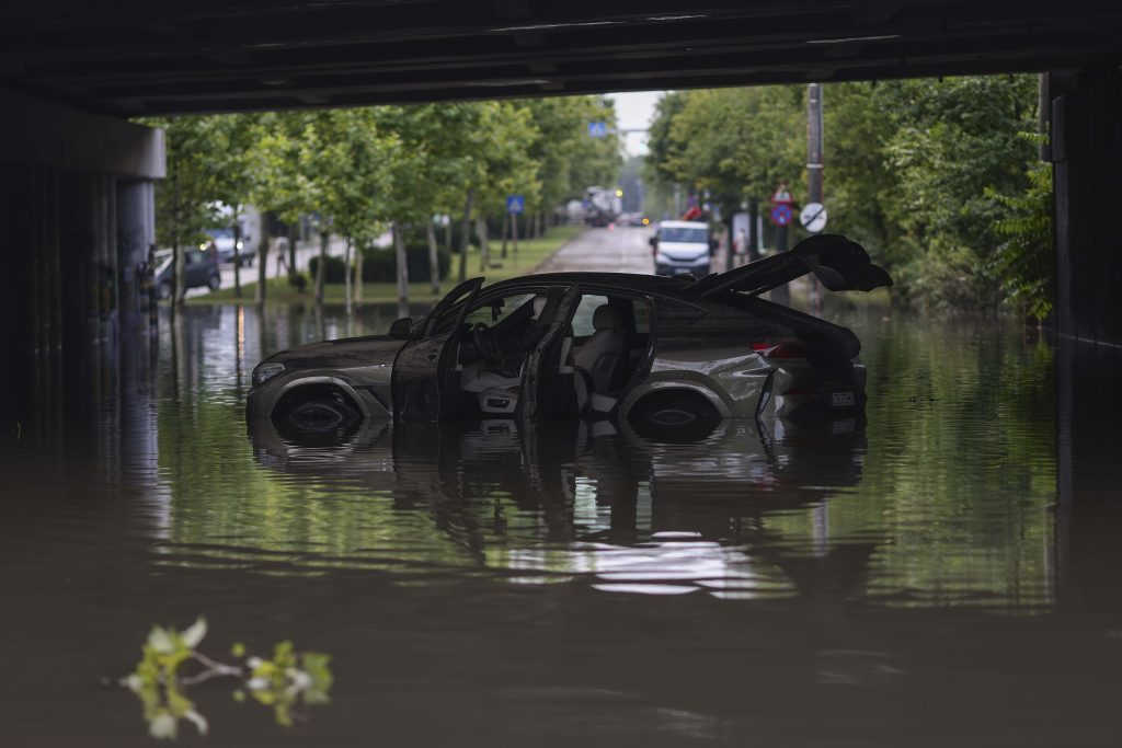 Bucureștiul se îneacă: Provocarea inundațiilor, soluția ignorată