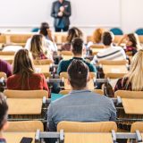 2026: 9.600 profesori la proba scrisă. Examenul, programul și rezultatele