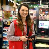 Auchan deschide hipermarket în București, recrutează 160 de angajați