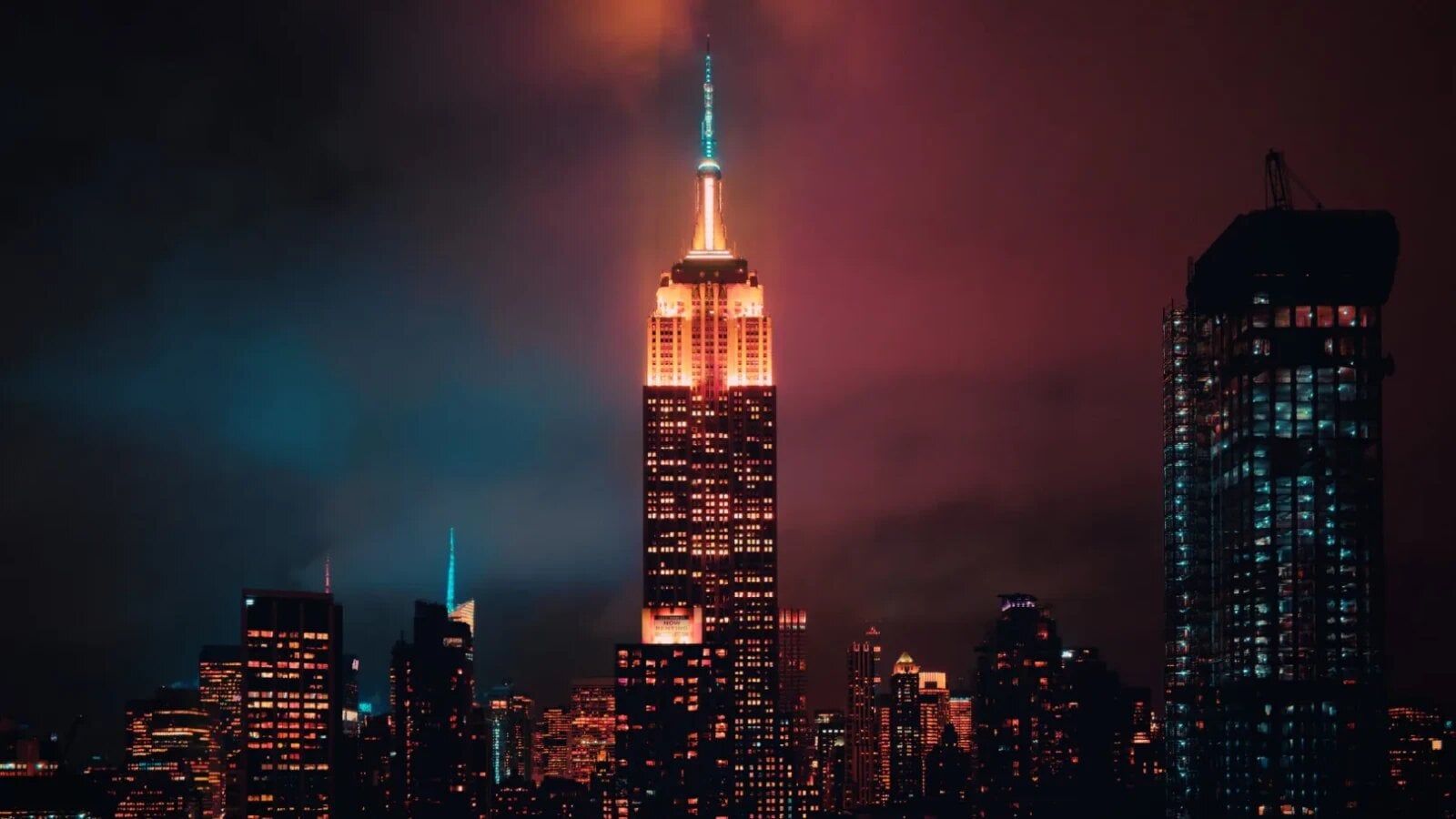 Doi curajoși au cucerit Empire State Building