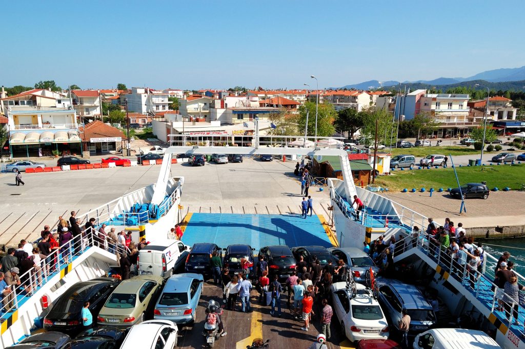 Mașini electrice/hibride/GPL pe feribotul Keramoti-Thassos: Reguli noi