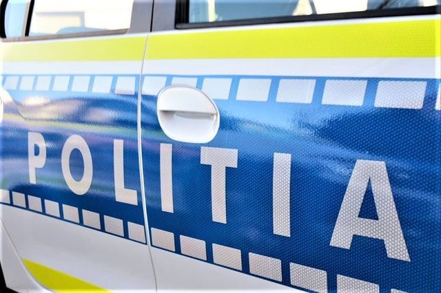 Prahova: Adolescent de 15 ani, bătut crunt pe malul unui pârâu