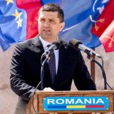 Ambulanță atacată cu topoarele. Miruță cere lege anti-fake news