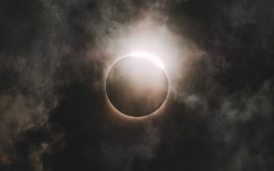 Eclipsa a trecut: Impactul pe zodii. Ce schimbări urmează