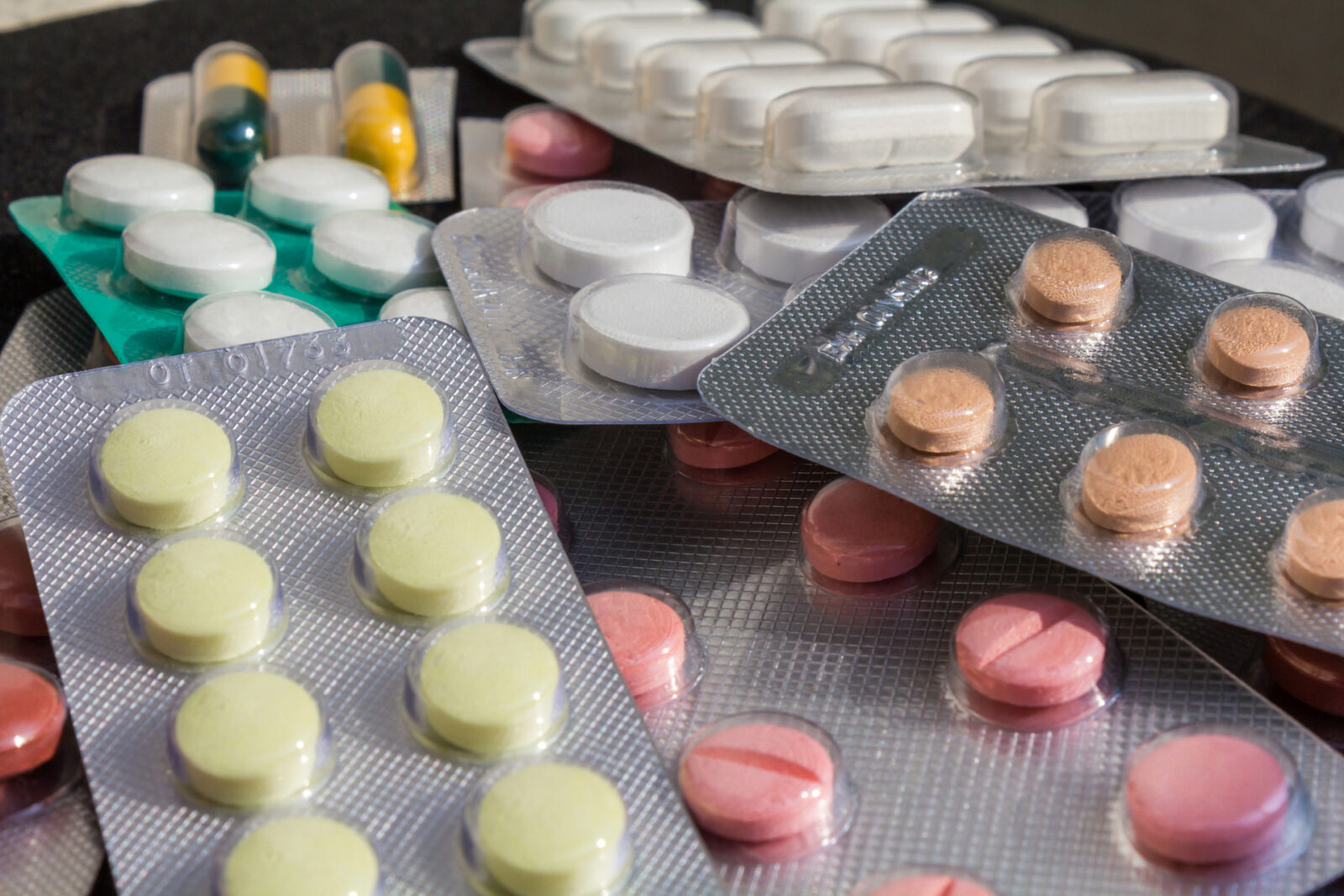 Bolojan și Șeful CNAS: Urgență medicamente oncologice!