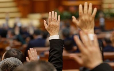 Parlamentarii au grațiat aleșii locali cu funcții la stat