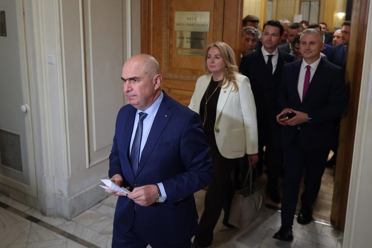 Bolojan: Trei piloni pentru ratingul României