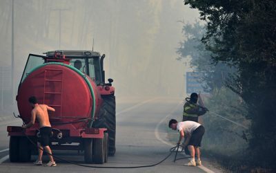 Incendiu în Siviri: Evacuare pe mare