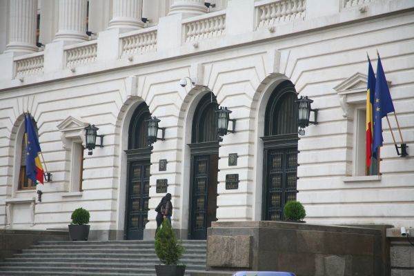 Dobânda la depozitele overnight: Stagnare la 5,63%