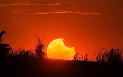 Eclipsă în România: Imagini spectaculoase și emoție pură