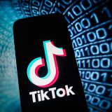 TikTok, noua febră a investițiilor: Tineri în capcana influencerilor
