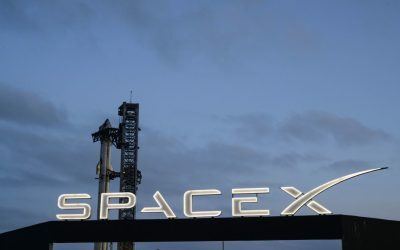 Musk vrea Lună-fabrică de sateliți: Revoluție spațială SpaceX