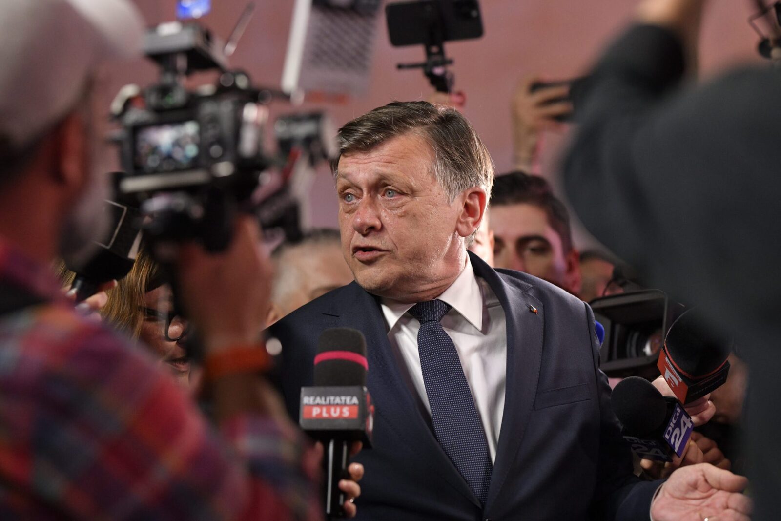 Antonescu îl propune pe Nazare premier: „E singura soluție”