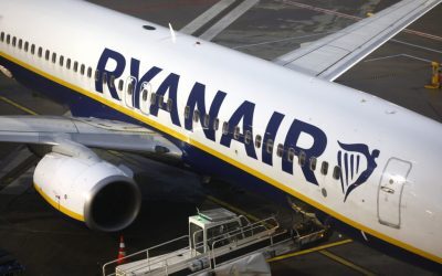 Cauza spargerii geamului avionului Ryanair, pasager aspirat