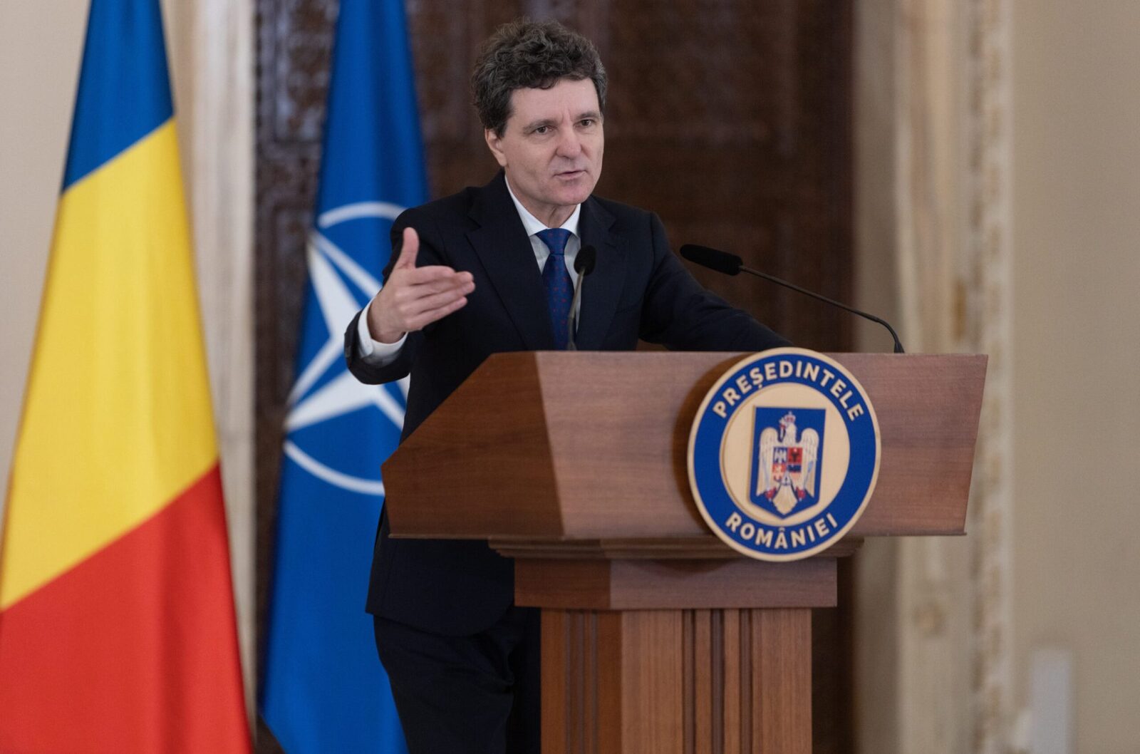 Nicușor Dan, luptă-nadilan după CCR pe legea hidrocentralelor