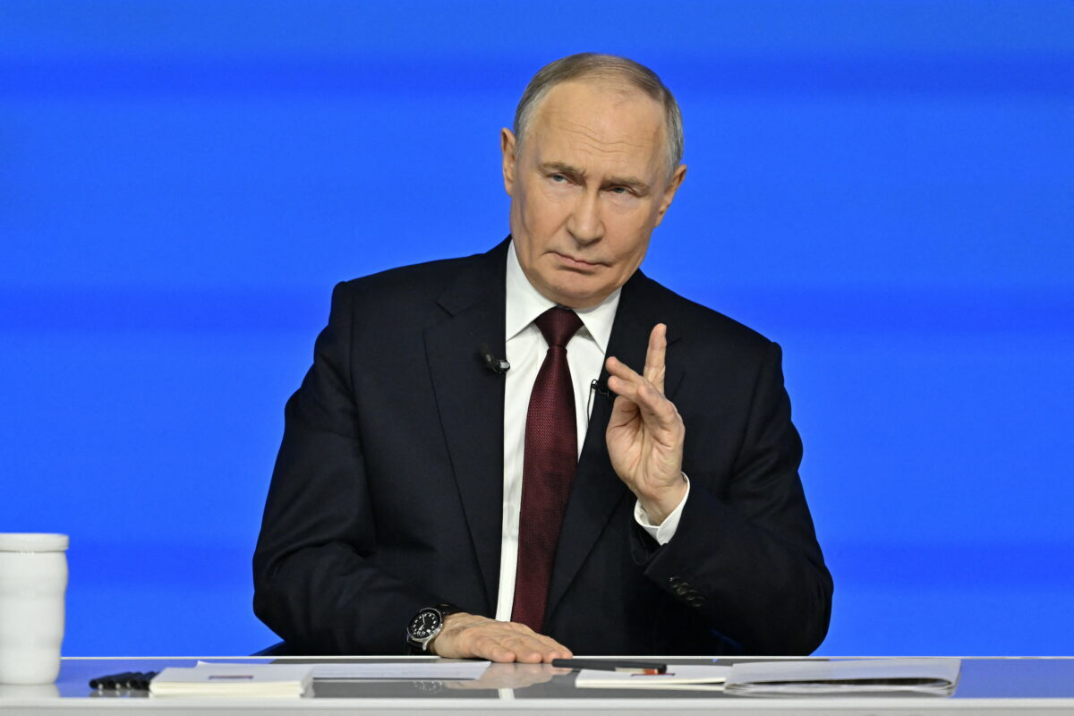 Japonia, cu bomba atomică într-un an? Tensiuni după vizita lui Putin