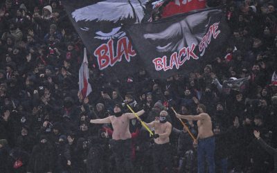 Jandarmeria, încordată! 71 de ultrași, blocați la Rapid-Dinamo