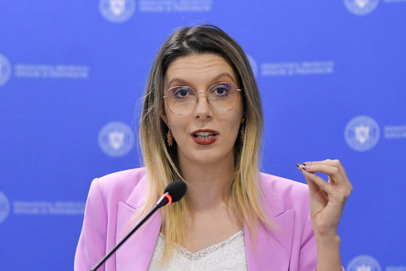 Democrațiile noastre, în mare pericol