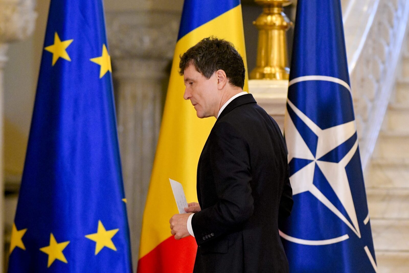 Nicosor Dan: Eșec pe salarizare. Șapte partide, pierdere 770 mil. Euro