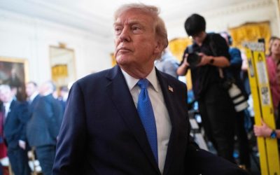 Trump cere americanilor prețuri mari la pompă: Un „serviciu pentru lume”