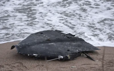 Dronă pe plajă: Ce riscăm de la fragmente, unele cu explozibili