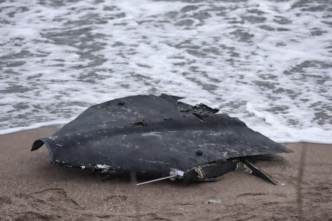 Dronă pe plajă: Ce riscăm de la fragmente, unele cu explozibili