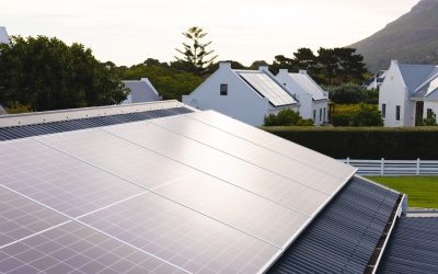 Panouri solare: Cât economisește o familie cu aer condiționat
