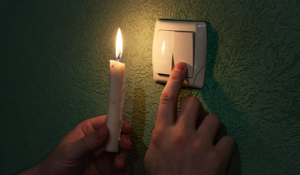 Blackout: Kitul de urgență pentru români. Ce ai nevoie