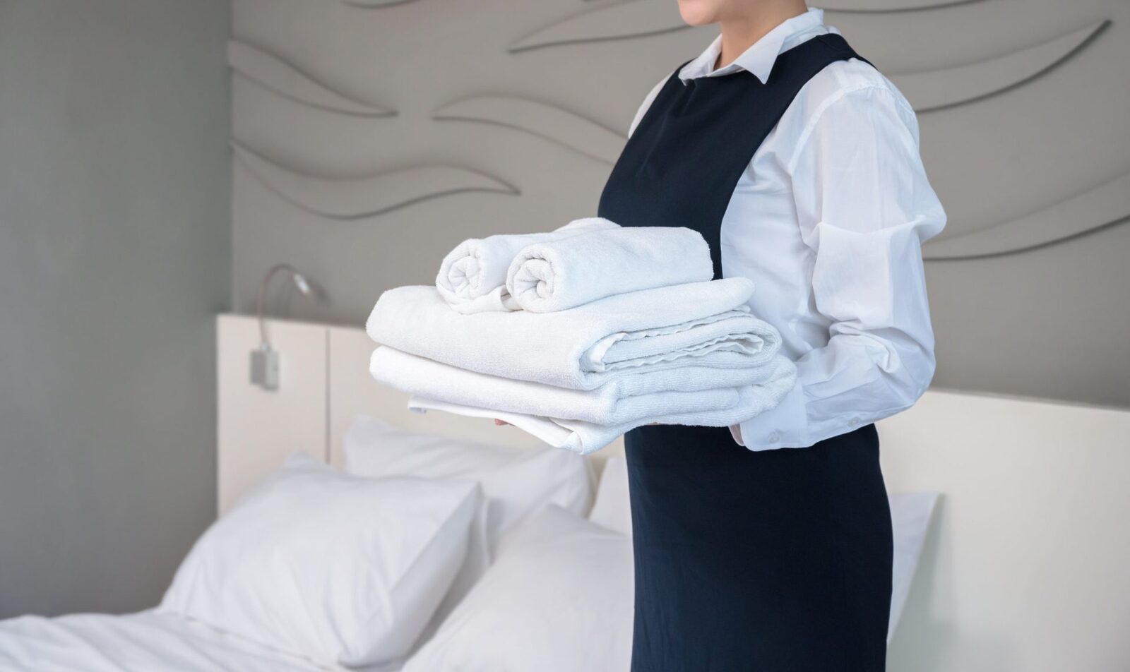 Albul Prosoapelor din Hotel: Misterul Dezvăluit, Nu Doar Curățenie