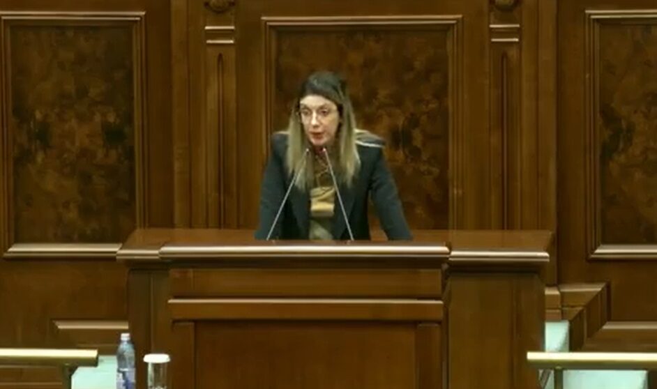 AUR, atac la fonduri: 71.000€ ceruți firmelor, după legea PNRR de 972 mil.€
