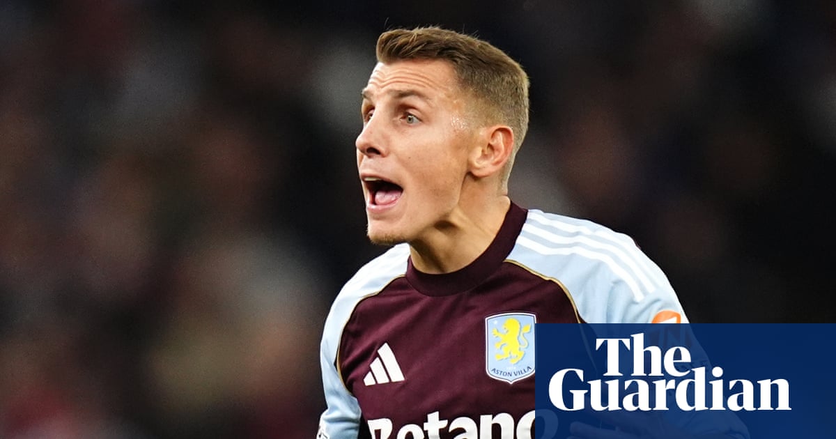 Digne revine la PSG, Fulham bate palma pentru Charles