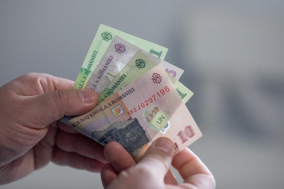 Sindicaliștii sanitari, revoltați: Salarii blocate pentru 94%