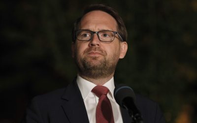 Pahonțu, primul lider de partid: „Trebuie să răspundă”